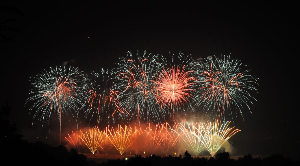 ROYAL WINDSORS' GREATEST SHOW FIREWORKS EXTRAVAGANZA 2019
