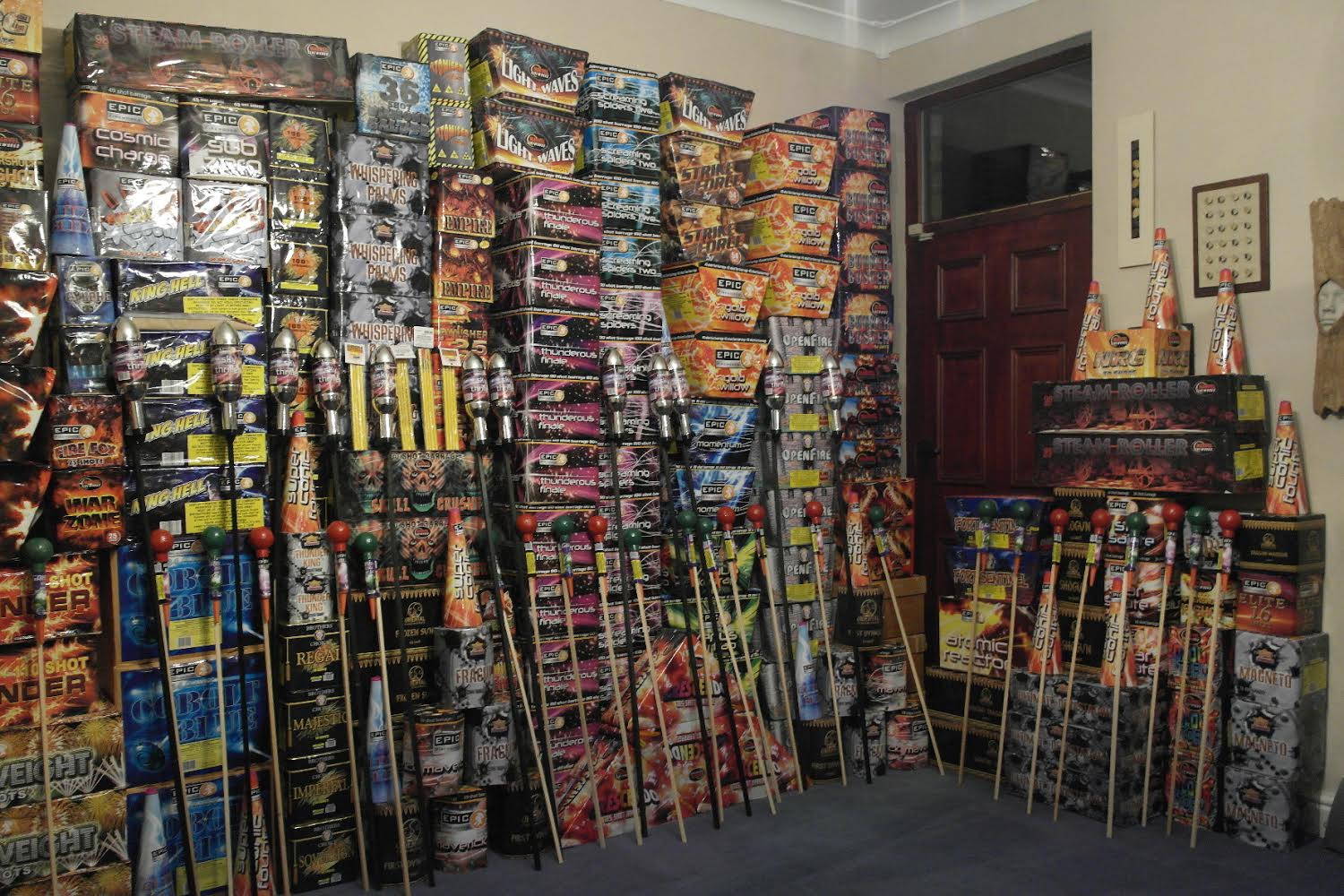 OUR BEST LOUD FIREWORKS — Epic Fireworks