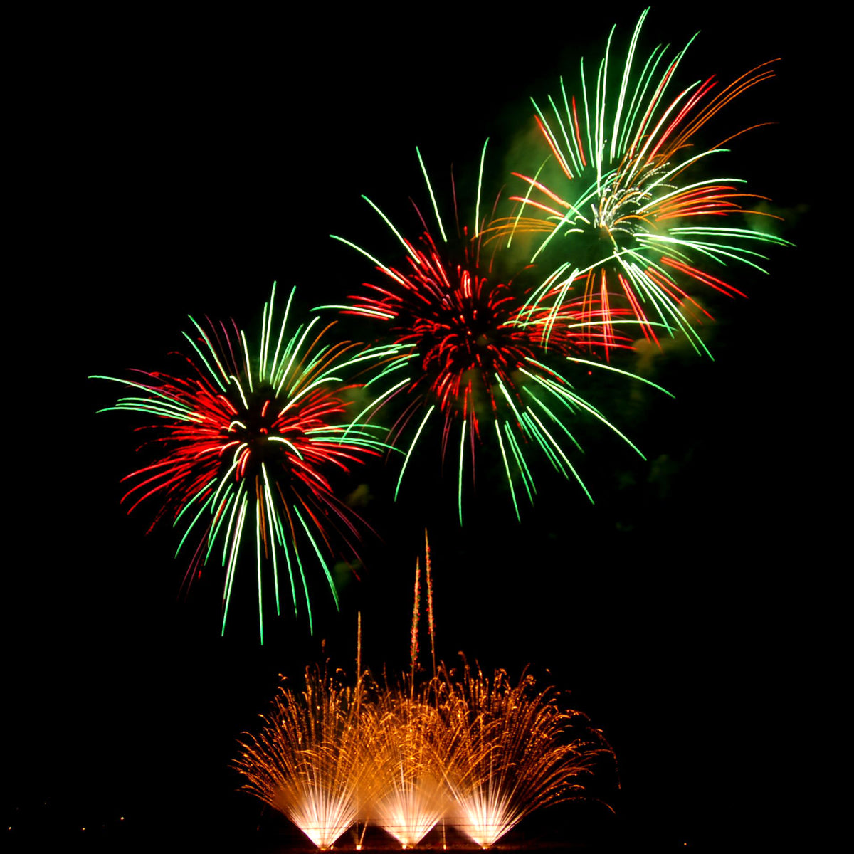 Fireeworks Individual Taipei Dadaocheng Fireworks Festival: A Spectacular Celebration of ...
